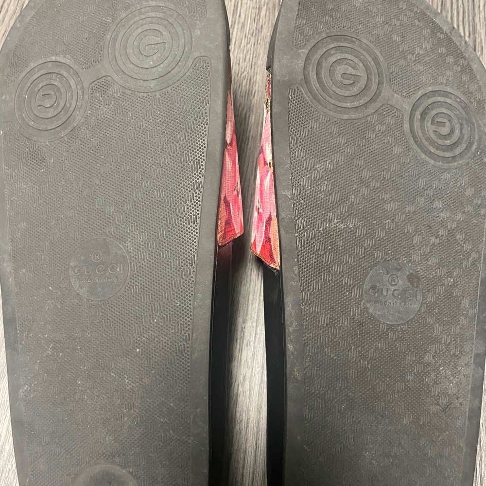 Gucci slides